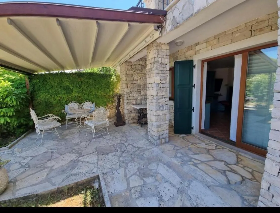 Villa Istriana Crveni Vrh 0*,
